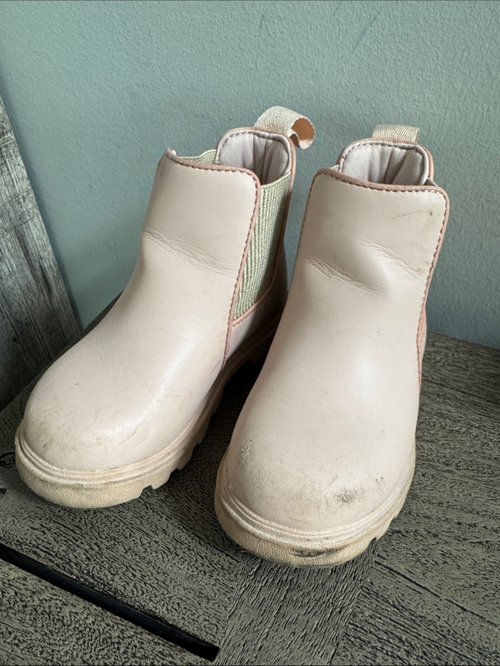 Native Kids Chelsea Boots in Pale Pink and Cream